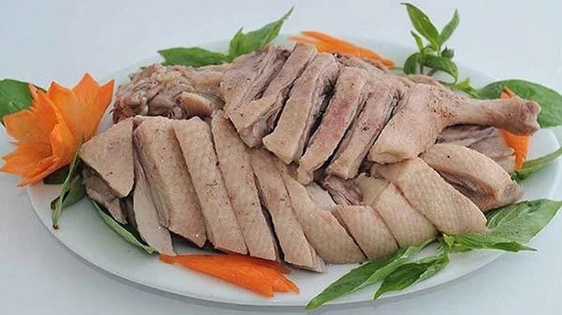 Sau khi xăm môi cần phải kiêng không ăn thịt vịt trong một thời gian